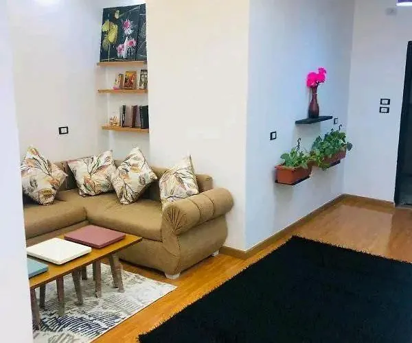شقه بالزمالك مفروشة